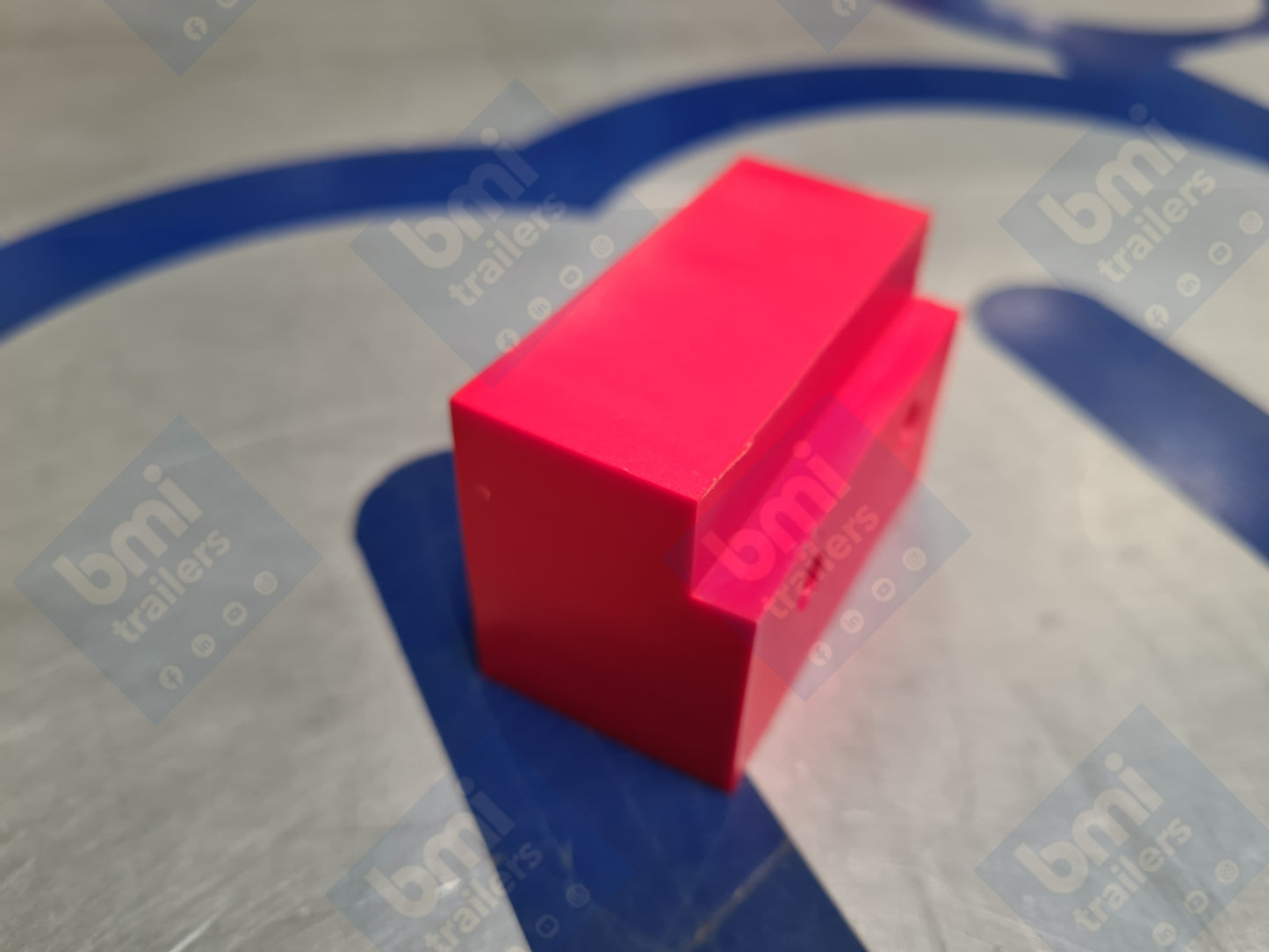 AW 42171 ----- L FLOOR NYLON BLOCK (SP 7291 MACHINED BY KEITH)
