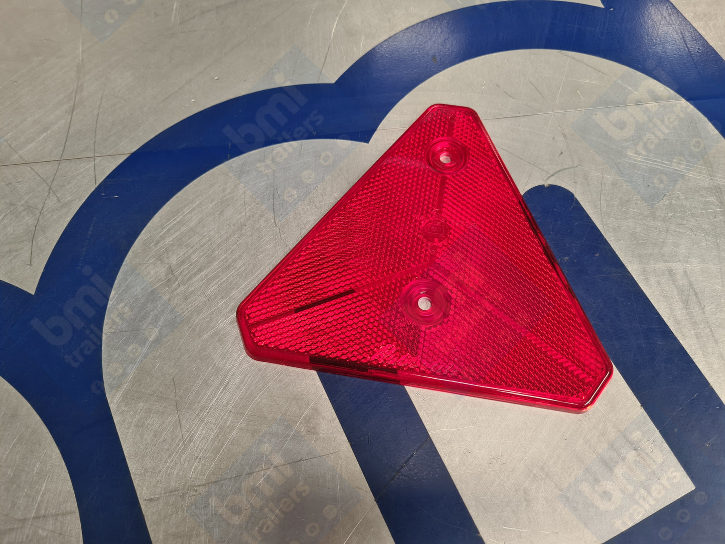 EL 0080 ----- REFLECTIVE TRIANGLE (171/01/00ARUB)