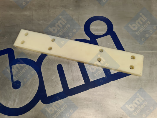 EJ 50186 ----- EJ HALF PIPE EJECTOR BLADE CENTRAL BASE NYLON