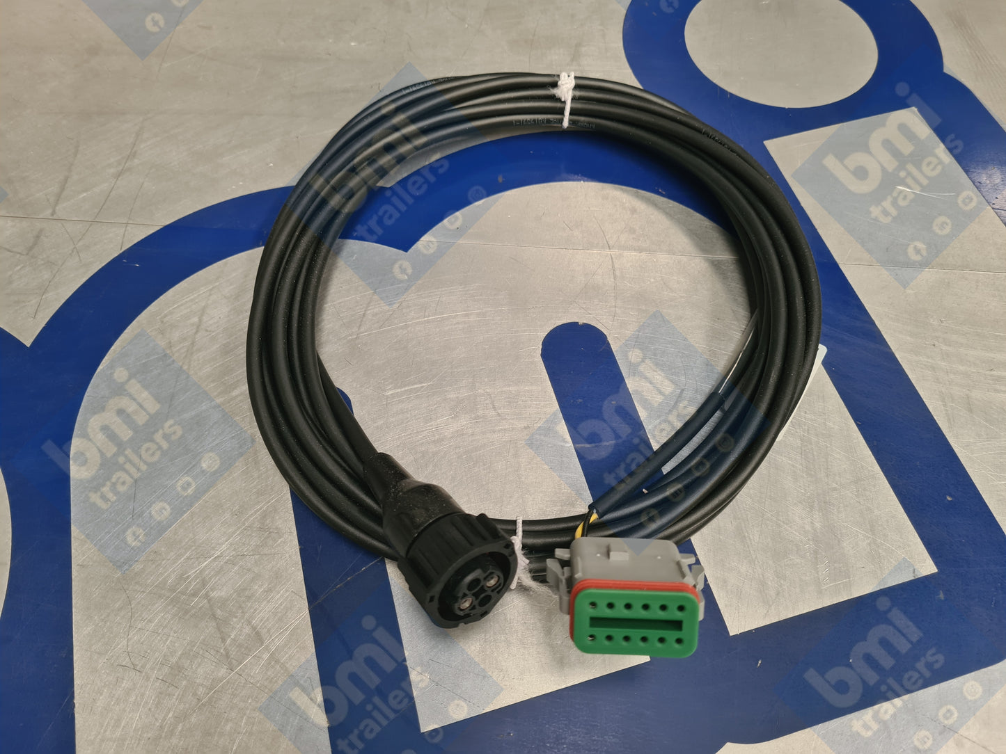 HW 0251 ----- CONNECTING CABLE with plug (KNORR BREMSE) (K027860N00)
