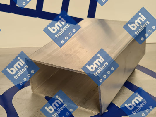 RM 5013 ----- 200 x 100 x 5.0 ALUMINIUM RHS (GRADE 6082 T6) 13.5m