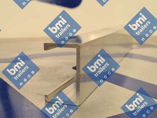 RM 5166 ----- 40x25X2.5 ALU. CHANNEL